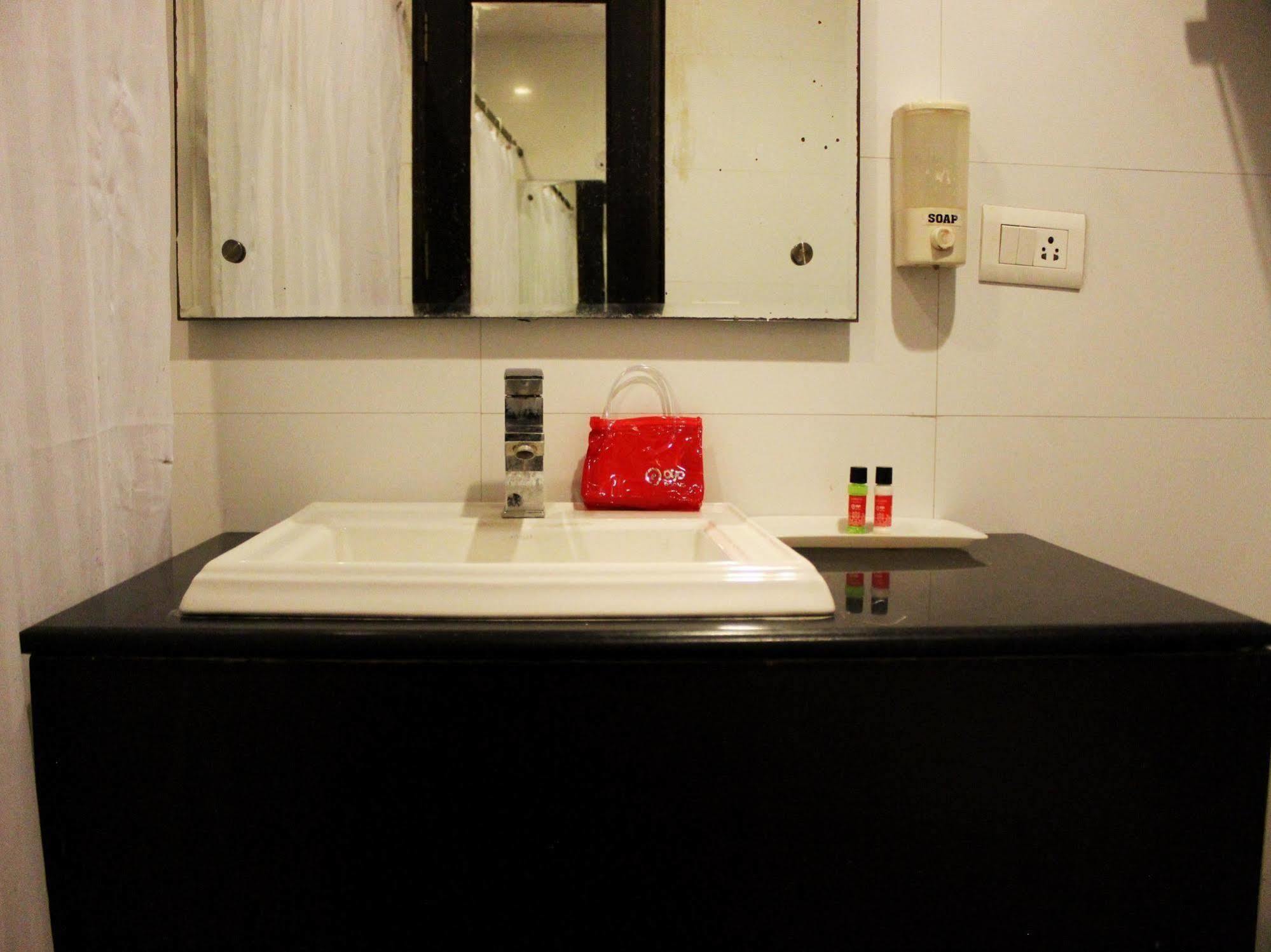 Hotel Siam International Delhi  Luaran gambar